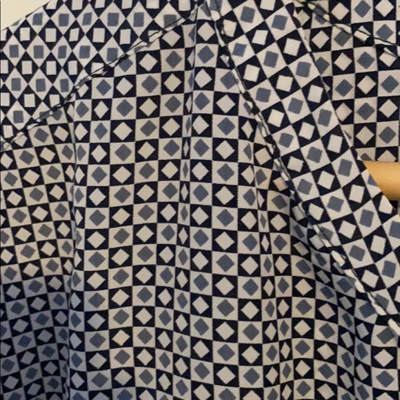 Blue and White Dalia Top - Picture 2 of 7